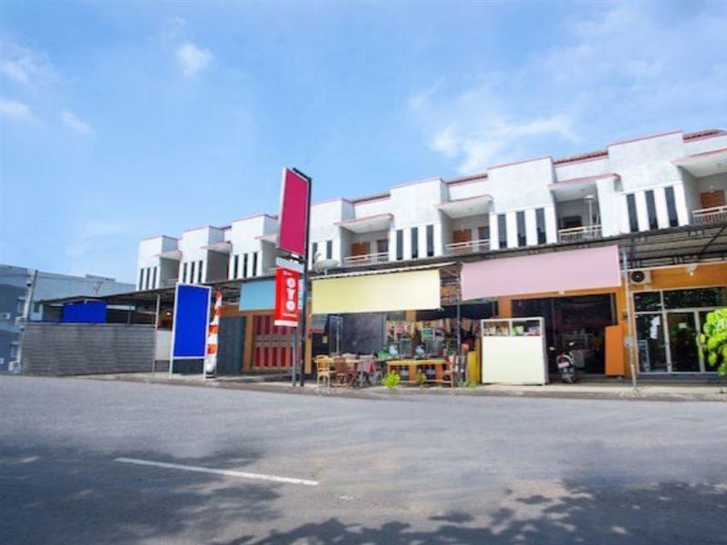 Griya Annisa Hotel Tegal  Exterior photo