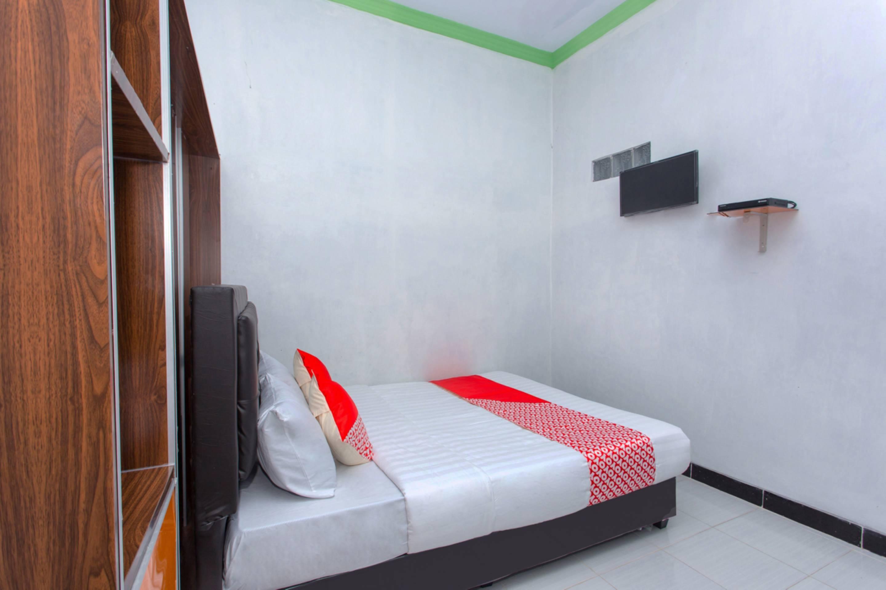 Griya Annisa Hotel Tegal  Exterior photo