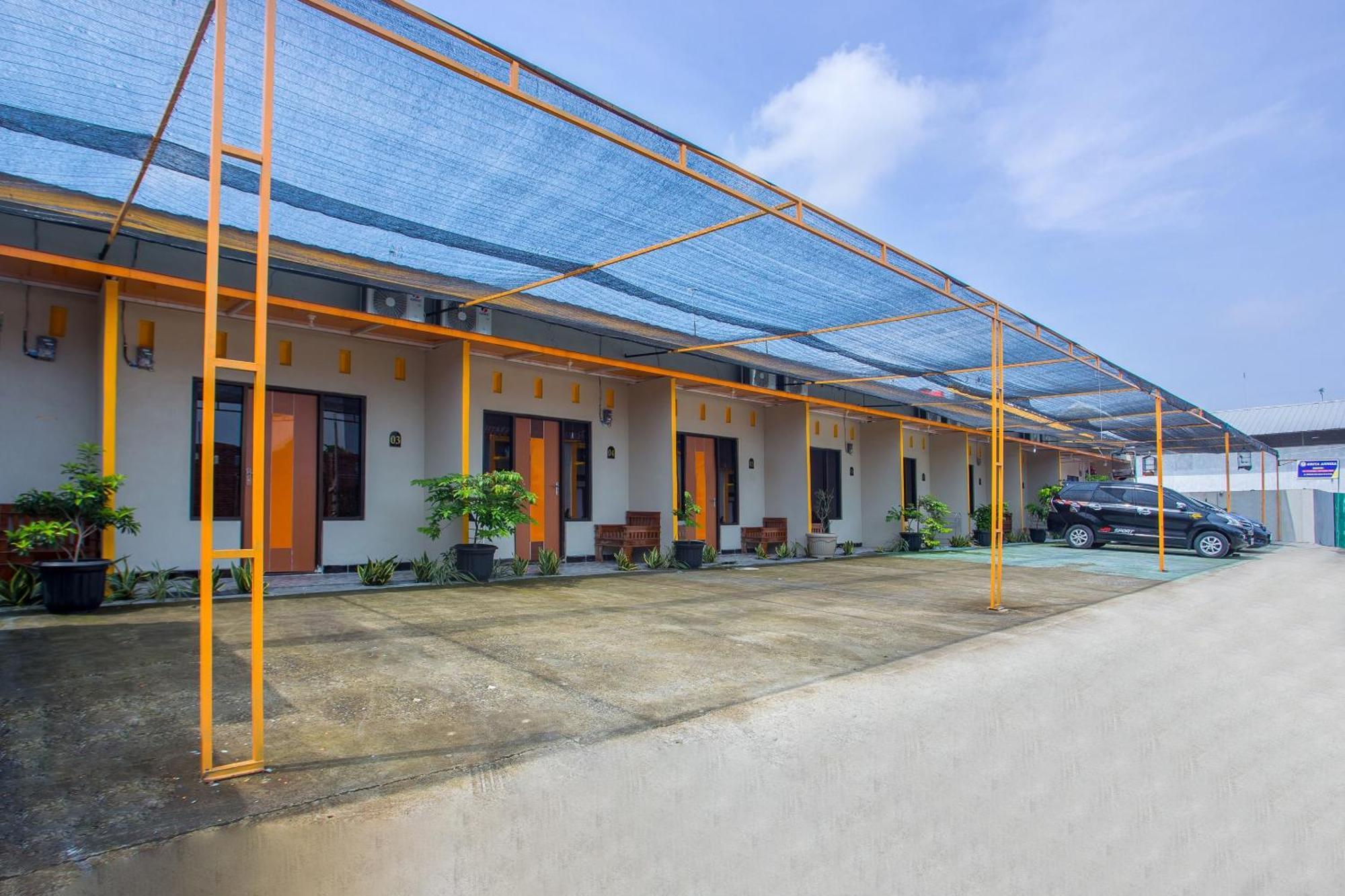 Griya Annisa Hotel Tegal  Exterior photo
